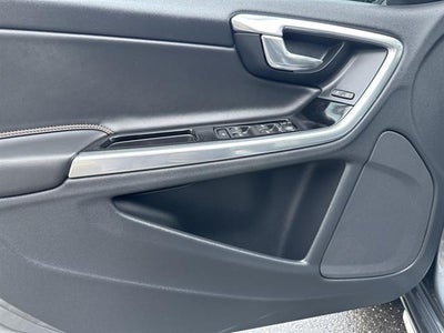 2016 Volvo S60 Cross Country T5 Platinum