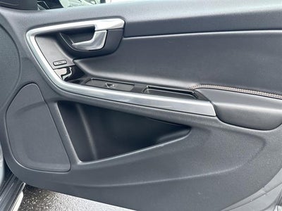 2016 Volvo S60 Cross Country T5 Platinum