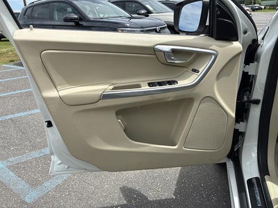 2015 Volvo XC60 2015.5 AWD 4dr T6