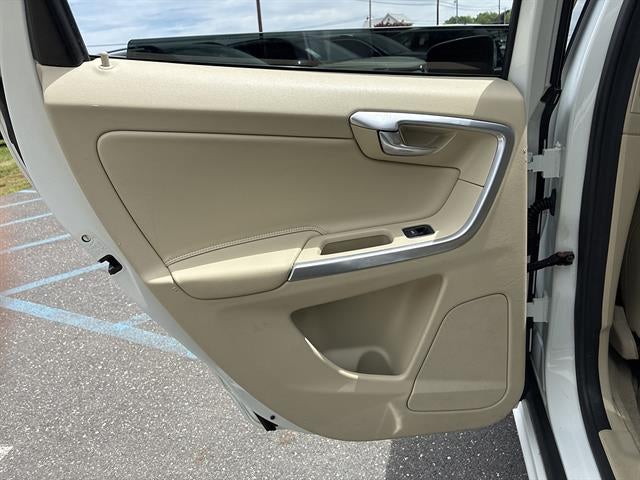 2015 Volvo XC60 2015.5 AWD 4dr T6